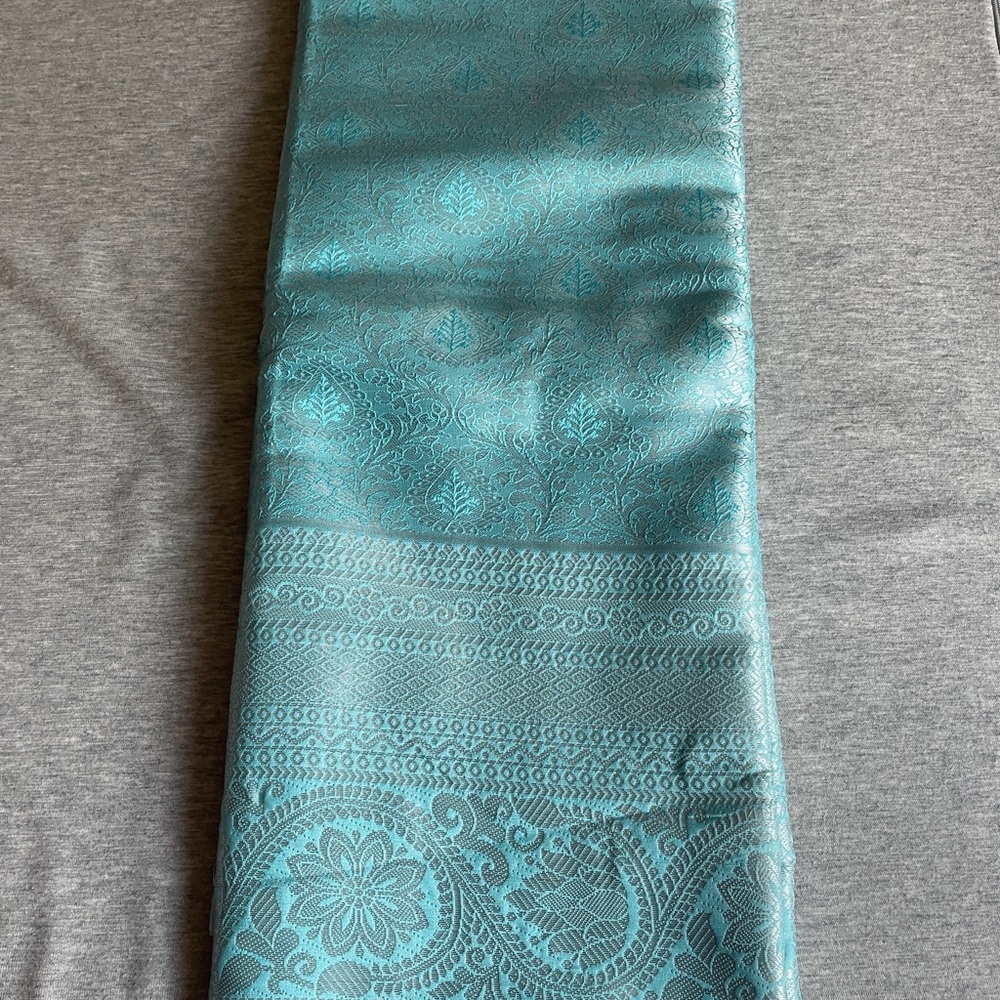 Saree - Picture 2 of 6